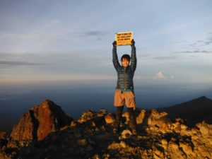 Marinel de Jesus glowing from the sunrise at the summit of Rinjani Volcano in Lombok, Indonesia. Source: browngaltrekker.com.